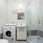 Functional With 2 Bedrooms And Balcony By Renters Krasków