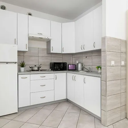 Functional With 2 Bedrooms And Balcony By Renters Lägenhet Kraków