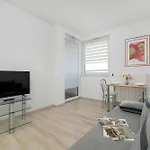 Functional With 2 Bedrooms And Balcony By Renters * 克拉科夫